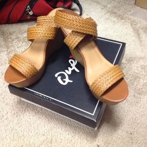 Wedge shoes
